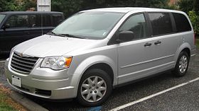 2008 Chrysler Town & Country LX.jpg