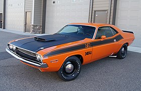 Dodge Challenger (9885025066) (cropped).jpg